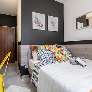 Hostel Grey Z Lazienka , Darmowy Parking, Zameldowanie Bezobslugowe